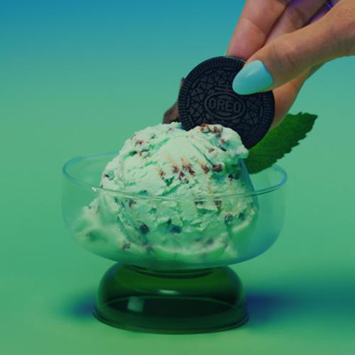 Oreo Thins Mint Creme Chocolate Sandwich Cookies, Family Size, 11.78 Oz
