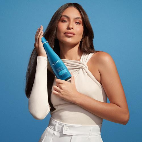 Nexxus Ultralight Smooth Shampoo For Dry And Frizzy Hair Weightless Smooth Hair Treatment To Block Out Frizz 13.5 Fl Oz