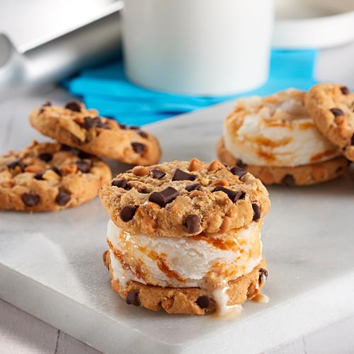 Chips Ahoy! Crunchy Chocolate Caramel Chocolate Chip Cookies, Family Size, 13.88 Oz
