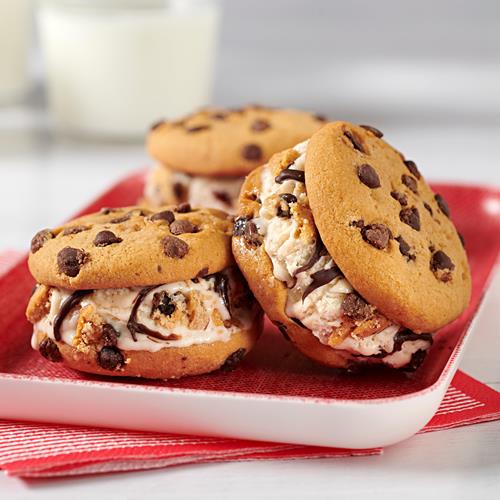 Chips Ahoy! Chewy Chocolate Chip Cookies, Party Size, 26 Oz