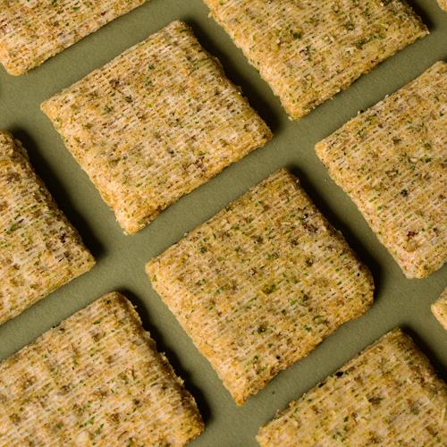 Triscuit Dill, Sea Salt & Olive Oil Whole Grain Wheat Crackers, Lunch Snacks, Snack Crackers, 8.5 Oz