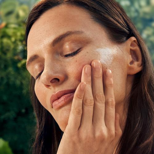 Weleda Face Care Plumping Day Cream, 1.3 Fluid Ounce, Plant Rich Moisturizer With Pomegranate And Maca Root Peptides