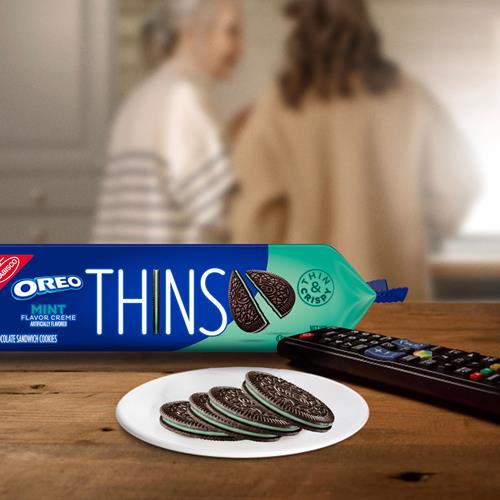 Oreo Thins Mint Creme Chocolate Sandwich Cookies, Family Size, 11.78 Oz
