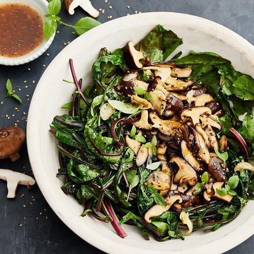 Annies Organic Shiitake Sesame Vinaigrette Salad Dressing, Vegan, Non-Gmo, 8 Fl Oz
