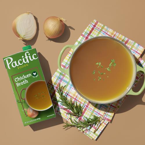 Pacific Foods Free Range Chicken Broth, 32 Oz Carton