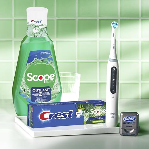Crest Scope Outlast Mouthwash, Long Lasting Mint, 1 L