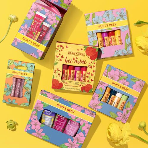 Burts Bees Gifts Ideas - In Full Bloom Lip Balm Set, Original Beeswax, Dragonfruit Lemon, Tropical Pineapple & Strawberry, Natural Origin Lip Treatment, 4 Tubes, 0.15 Oz.