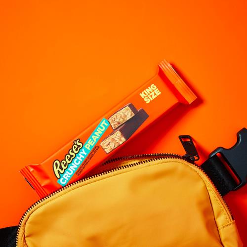 Reeses Crunchy Peanut Peanut Butter And Peanuts King Size, Candy Bar, 3.2 Oz