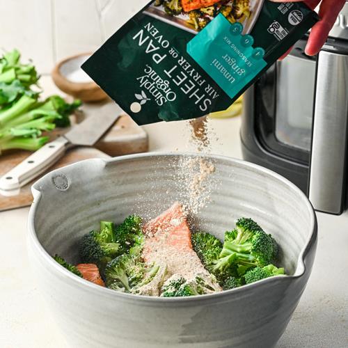 Simply Organic Sheet Pan Seasoning, Umami Ginger, 0.99 Ounce (Pack Of 12)
