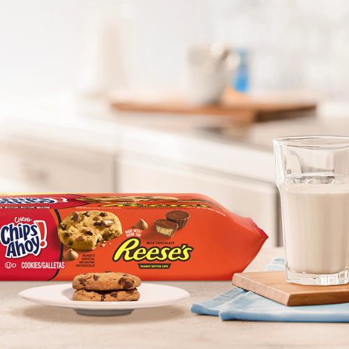 Chips Ahoy! Chewy Chocolate Chip Cookies With Reeses Peanut Butter Cups, 9.5 Oz