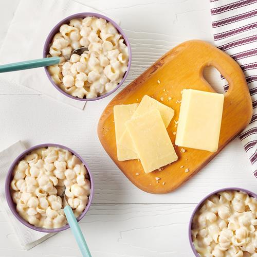 Annies Shells And White Cheddar Mac And Cheese With Organic Pasta, Dinner Side Or Snacks, 4 Ct, 24 Oz