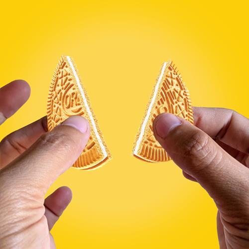 Oreo Thins Golden Sandwich Cookies, Family Size, 11.78 Oz