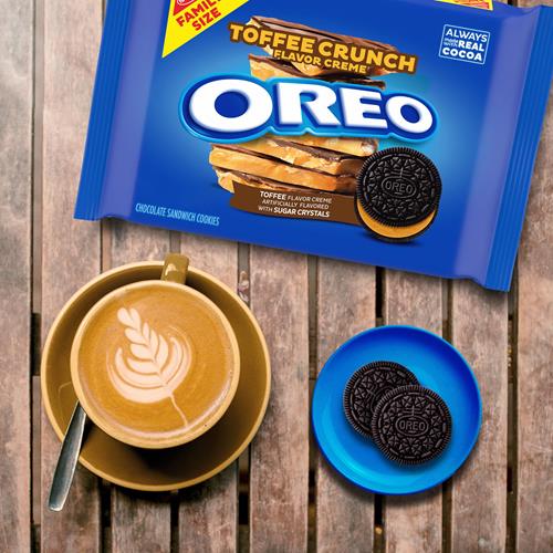 Oreo Toffee Crunch Creme With Sugar Crystals Chocolate Sandwich Cookies, Family Size, 17 Oz