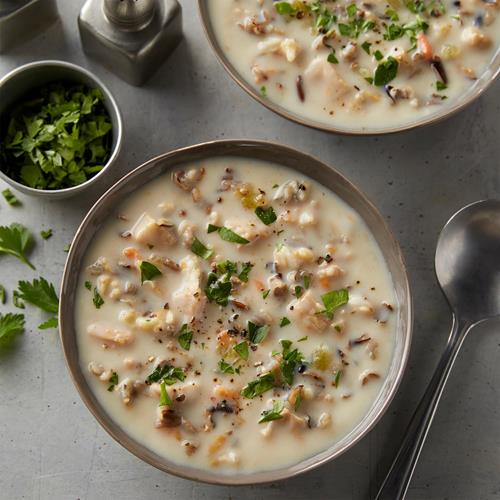 Progresso Rich & Hearty, Creamy Roasted Chicken Wild Rice Canned Soup, Gluten Free, 18.5 Oz.