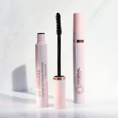 So Ageless Fanned Out Volume Mascara Black