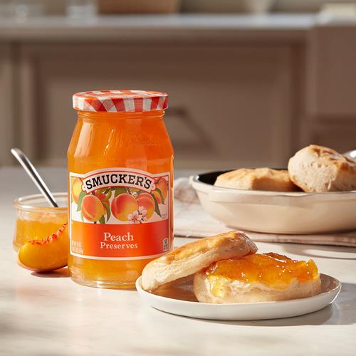 Smuckers Peach Preserves, 18 Ounces