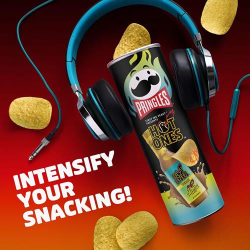 Pringles Hot Ones Los Calientes Potato Crisps Chips, Verde, Spicy Snacks, Hot Sauce Inspired, 5.5Oz Can (1 Can)?