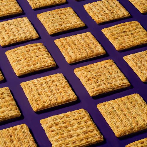 Triscuit Garden Herb Whole Grain Wheat Crackers, Lunch Snacks, Snack Crackers, 8.5 Oz