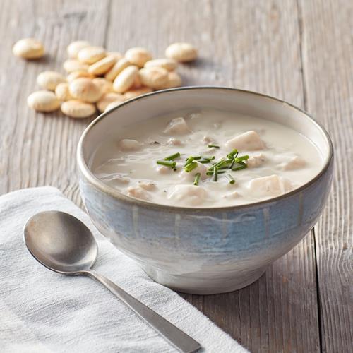 Progresso New England Clam Chowder Soup, Traditional Canned Soup, Gluten Free, 18.5 Oz
