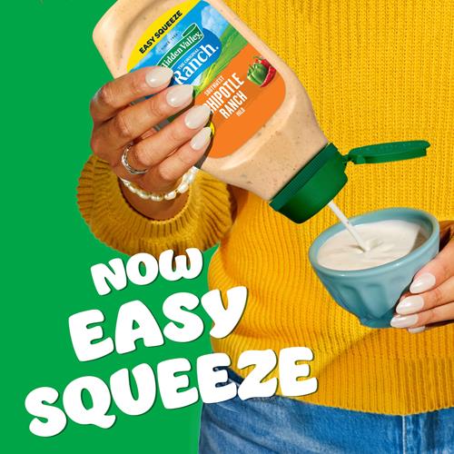 Hidden Valley Southwest Chipotle Ranch Condiment And Dressing, Easy Squeeze Bottle, 16 Fl Oz (Package May Vary)